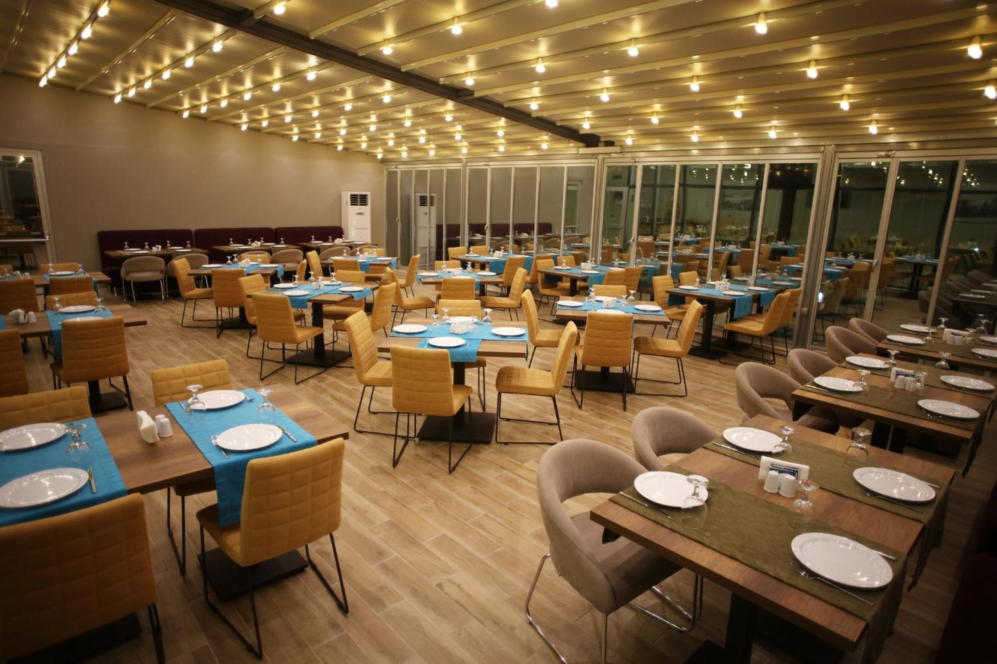 Holiday Inn Express Manisa-West By Ihg Buitenkant foto