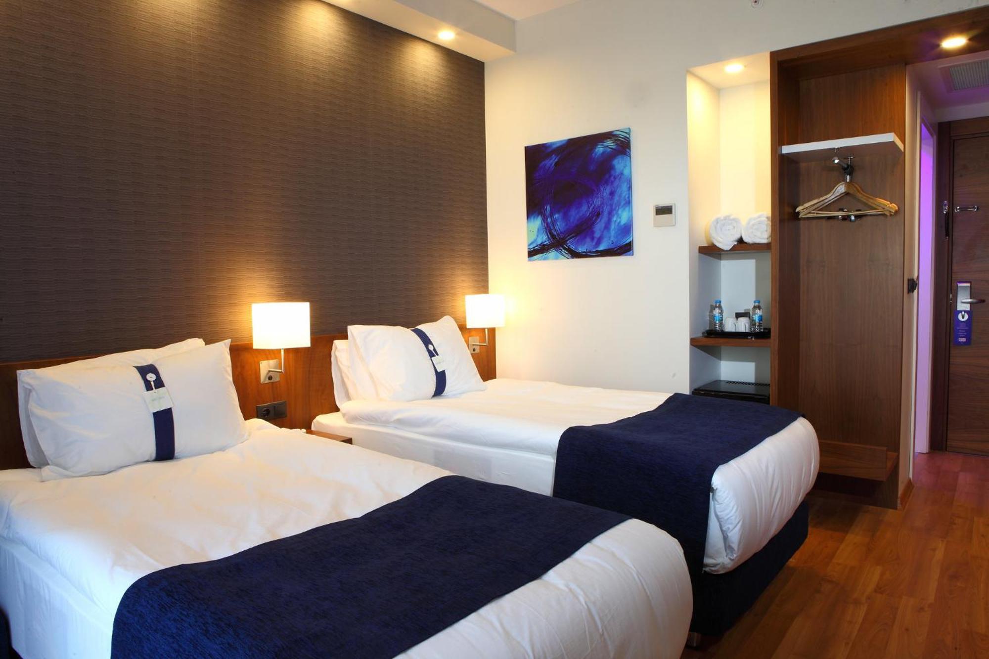 Holiday Inn Express Manisa-West By Ihg Buitenkant foto