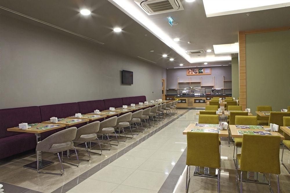 Holiday Inn Express Manisa-West By Ihg Buitenkant foto